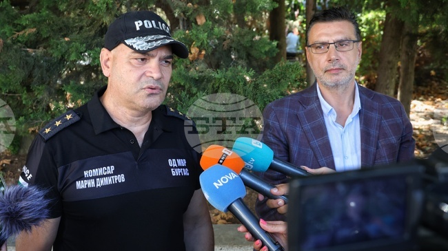 Водолази ще помагат за изваждането на падналия в морето край Равда мотоделтапланер 