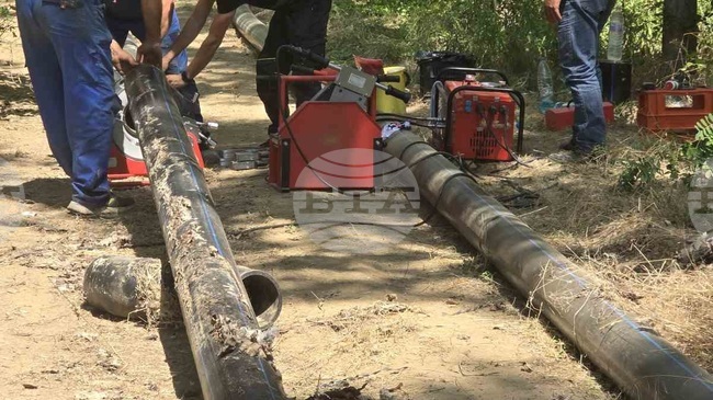 Напредва изграждането на захранващия водопровод за подпомагане водоподаването към Свищов и две населени места в общината