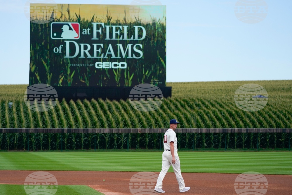 Field of Dreams Returns Baseball