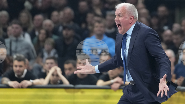 Феновете на баскетболния Партизан поискаха оставката на президента Остоя Мияйлович след раздялата с треньора Желко Обрадович