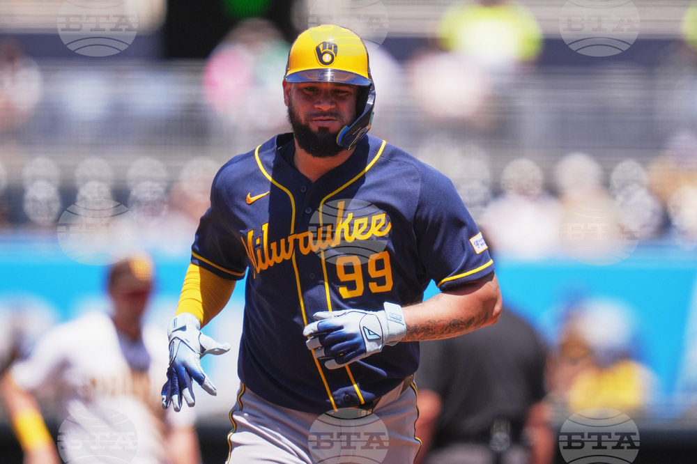 Brewers Padres Baseball