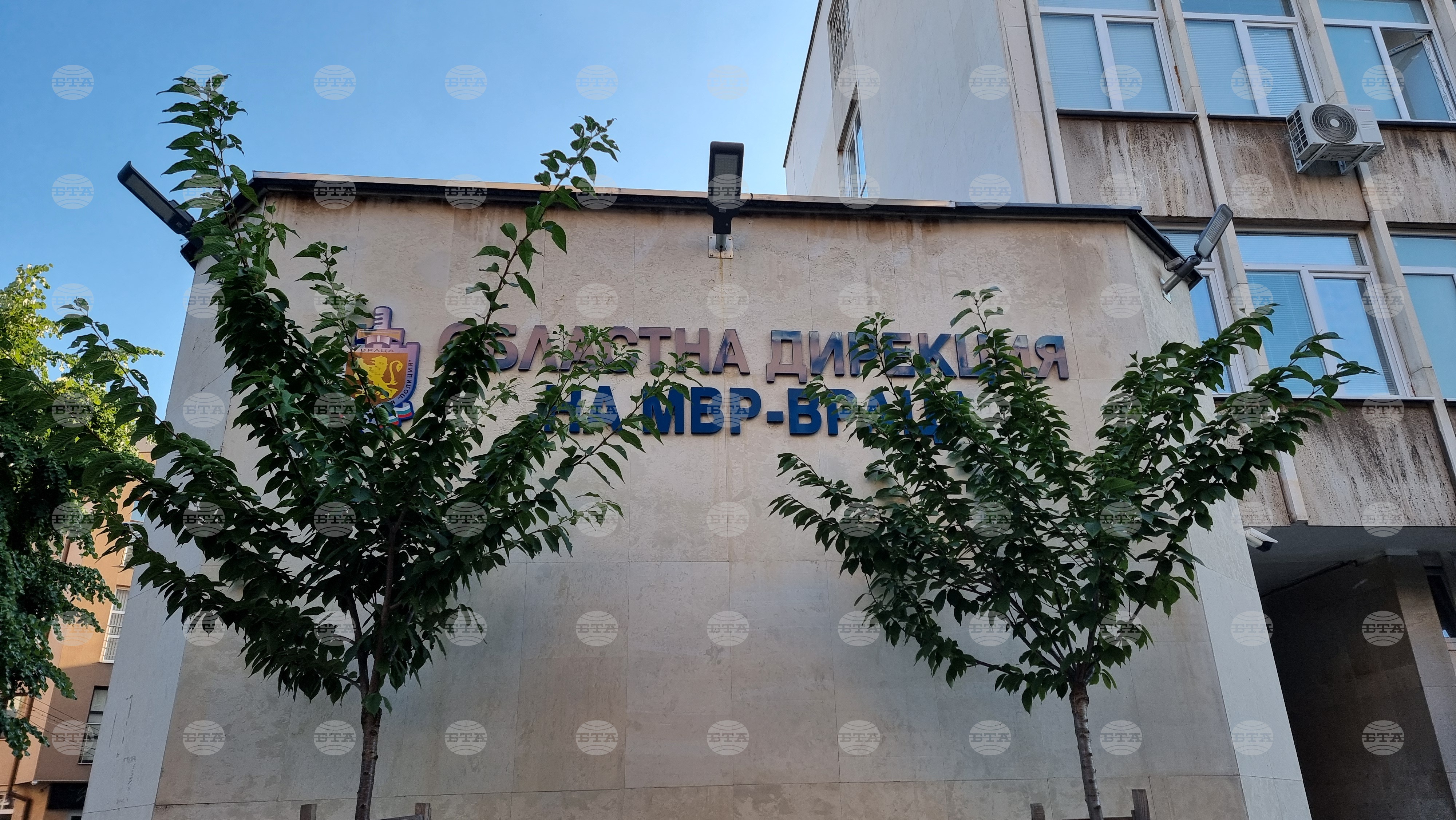 Материали и консумативи за производство на наркотични вещества откри полицията в частен дом във Враца