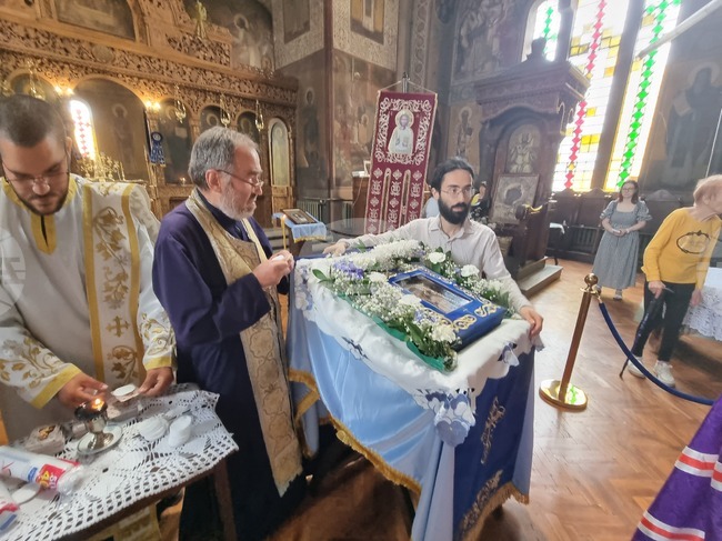 Велико Търново - катедрален храм - чудотворна икона - Света Богородица