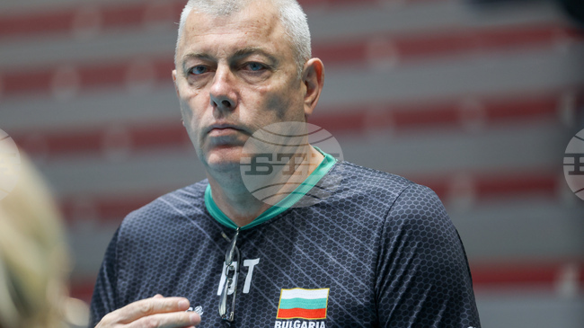 Мениджърът на женския национален отбор Димо Тонев е с разнопосочни впечатления след Евроволей 2026