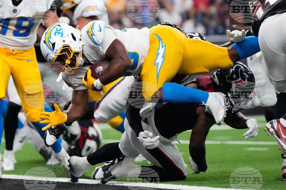 APTOPIX Chargers Texans Football
