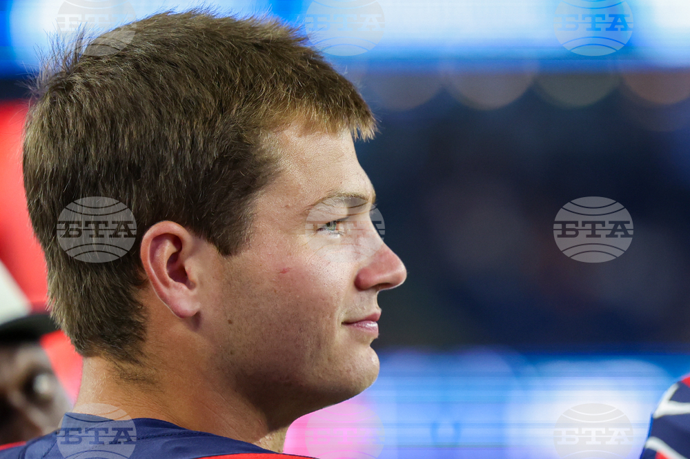 Colts Patriots Football