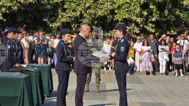 PM Attends Graduation Ceremony at Air Force University