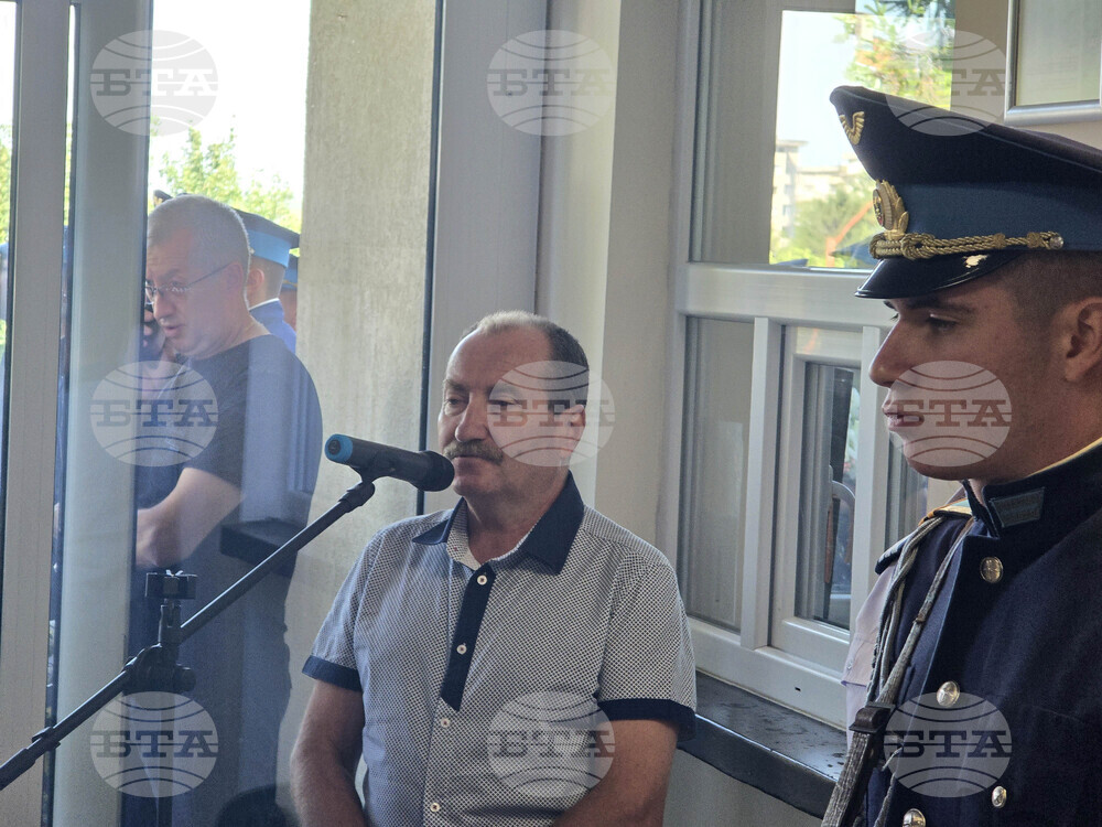 Плевен - Изнесен комплекс за авиационно образование - барелефи - откриване