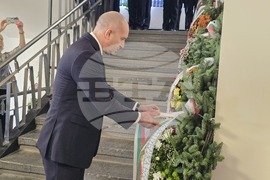 Плевен - Румен Радев - Изнесен комплекс за авиационно образование - барелефи - откриване