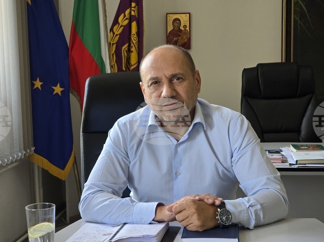 Новоучредено сдружение е поискало безвъзмездно право на ползване на два спортни общински имота в Ловеч с цел развиване на футбола в града