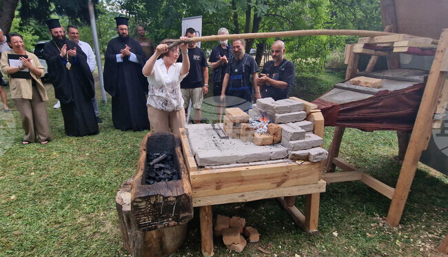 Първият фестивал „Жар“ събра майстори на ковашкия и ножарския занаят в Орешак