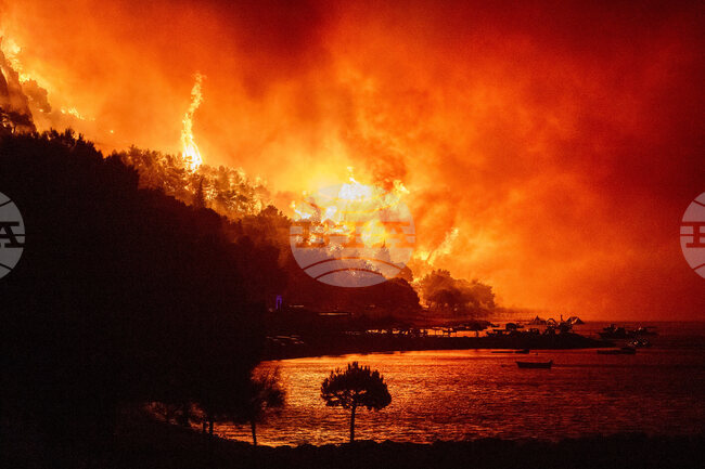 APTOPIX Croatia Extreme Weather Wildfires