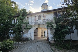Свищов - манастир „Покров Богородичен“ - храмов празник