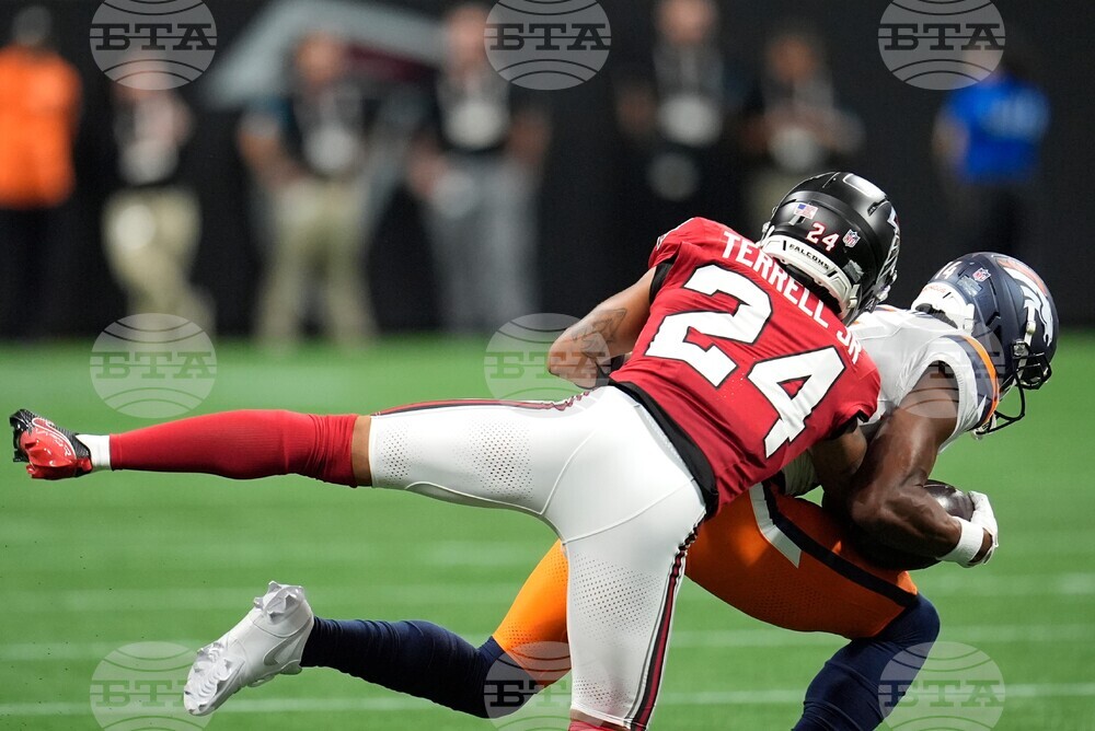 Broncos Falcons Football