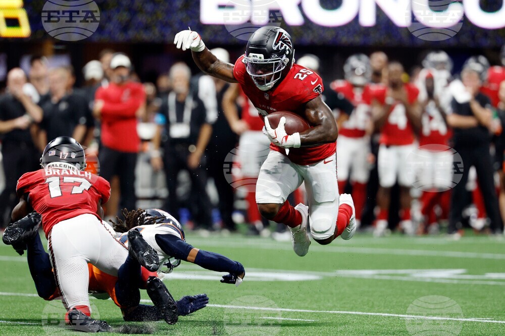 Broncos Falcons Football