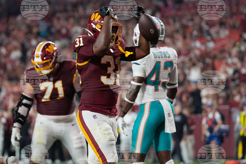 Dolphins Commmanders Football