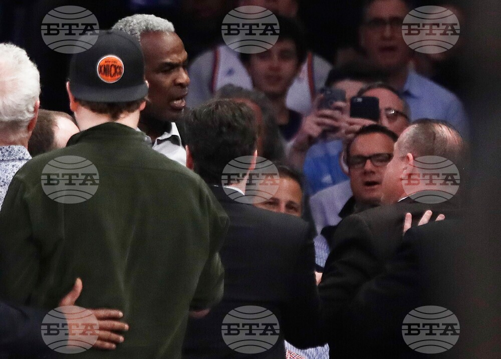 Knicks-Oakley Lawsuit Basketball