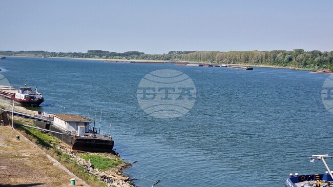 Нивото на река Дунав при Русе продължава да спада