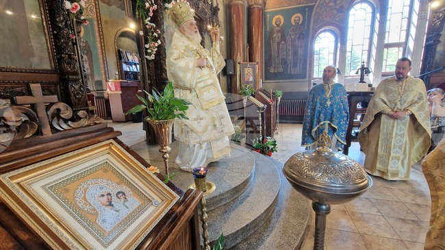 Ние, българите, забравихме да благодарим, каза епископ Тихон в църквата „Св. Успение Богородично“ в Русе