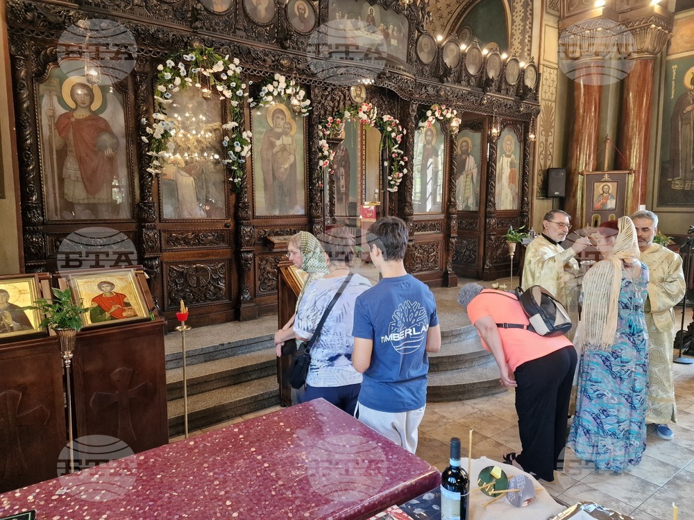 Русе - църква „Св. Успение Богородично“ - храмов празник