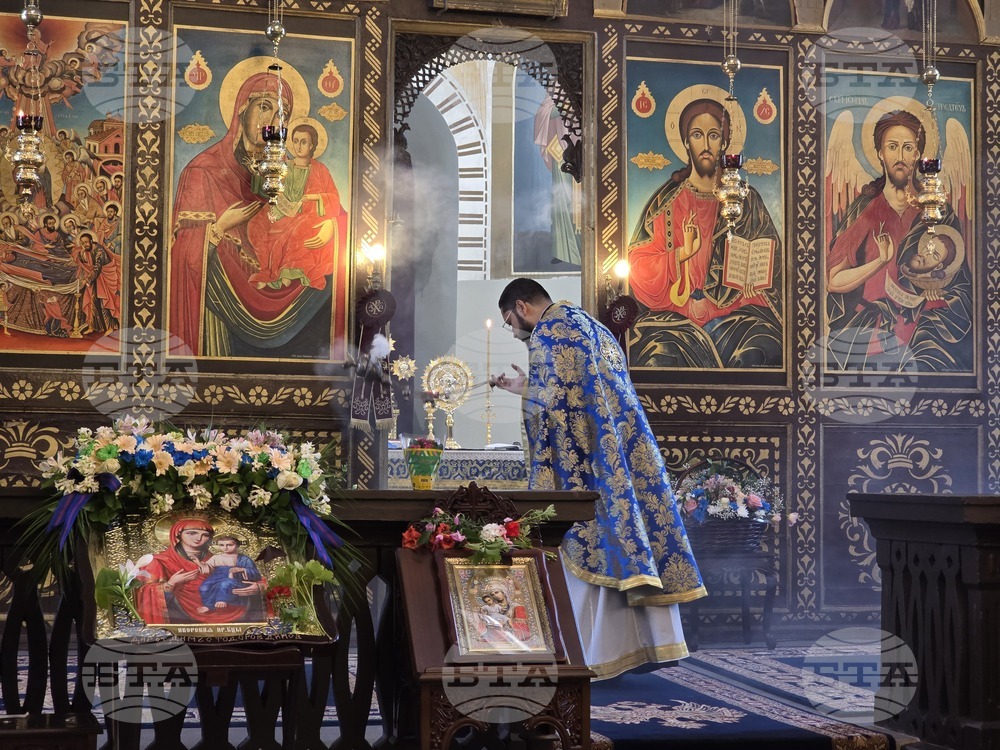 Сливен - литургия - храм „Света Богородица“