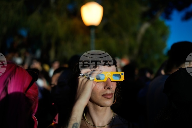 APTOPIX Portugal Solar Eclipse
