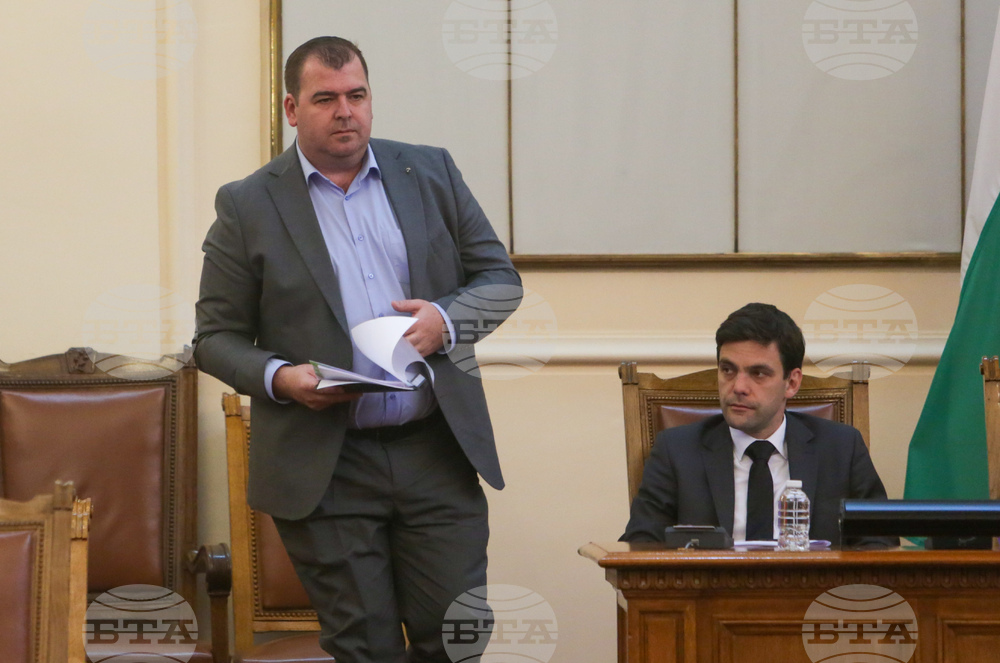 Народно събрание - заседание - Явор Гечев