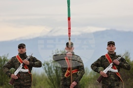 Летище Доброславци - военен парад - подготовка