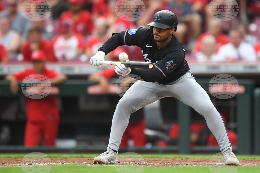 Marlins Reds Baseball