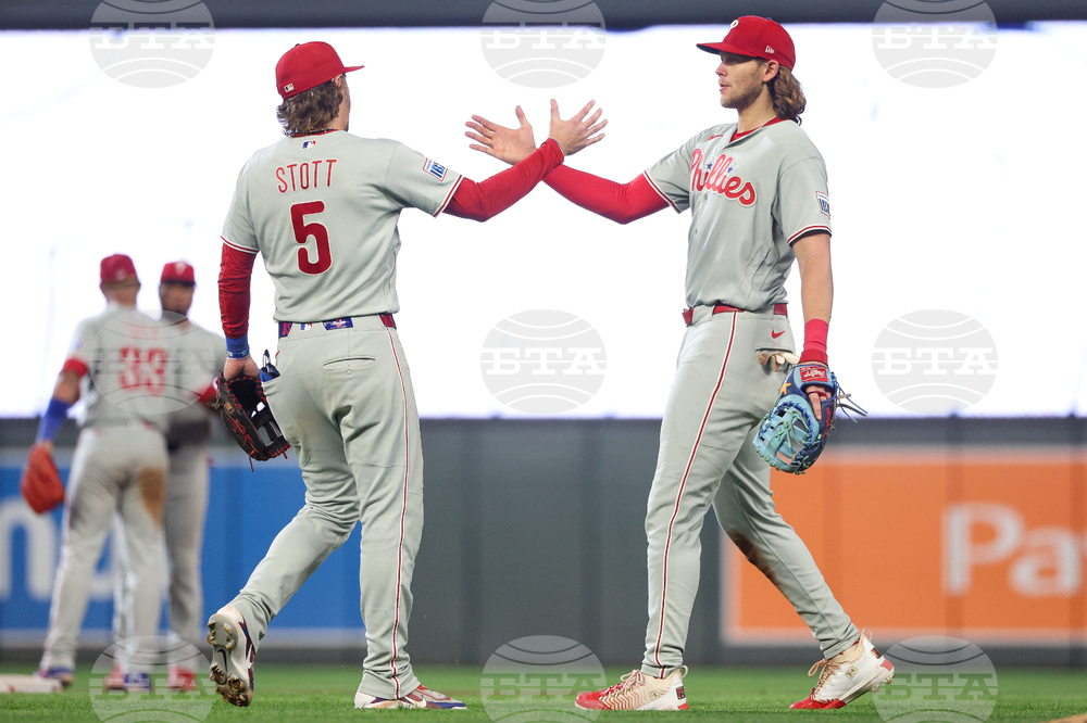 Phillies Twins Baseball