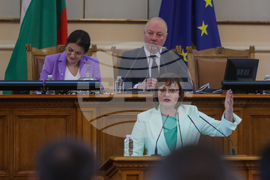 Народно събрание - заседание - Корнелия Нинова