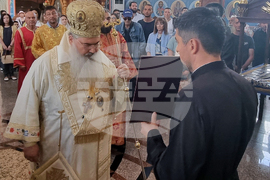 Шумен - чудотворната Хавайска мироточива Иверска икона на Пресвета Богородица - поклонение