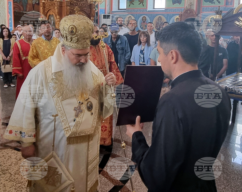 Шумен - чудотворната Хавайска мироточива Иверска икона на Пресвета Богородица - поклонение