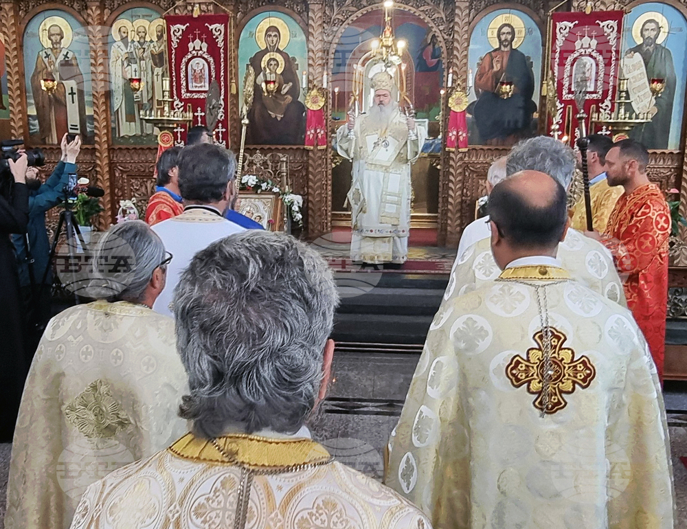 Шумен - чудотворната Хавайска мироточива Иверска икона на Пресвета Богородица - поклонение