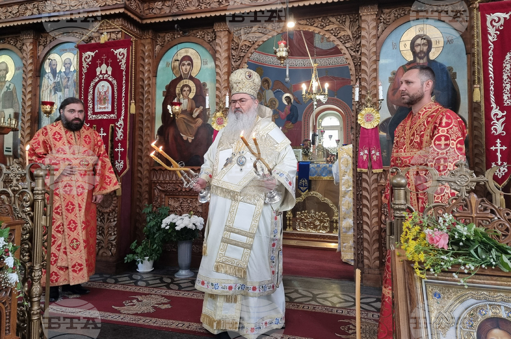 Шумен - чудотворната Хавайска мироточива Иверска икона на Пресвета Богородица - поклонение