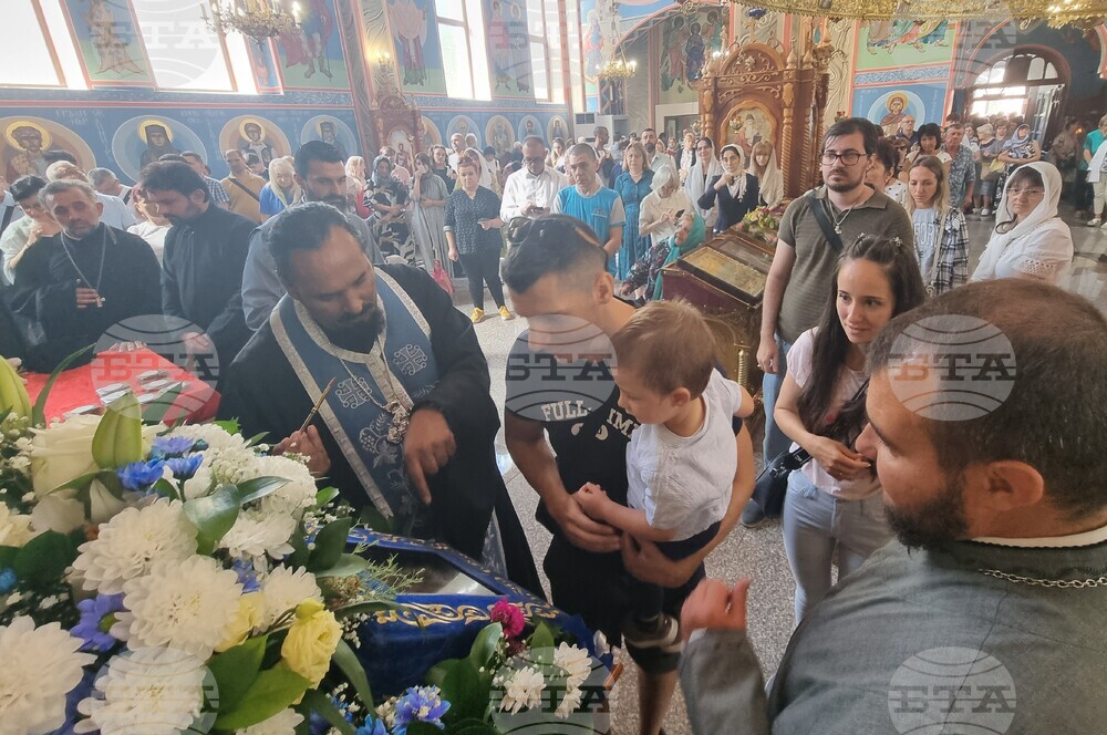 Шумен - чудотворната Хавайска мироточива Иверска икона на Пресвета Богородица - поклонение