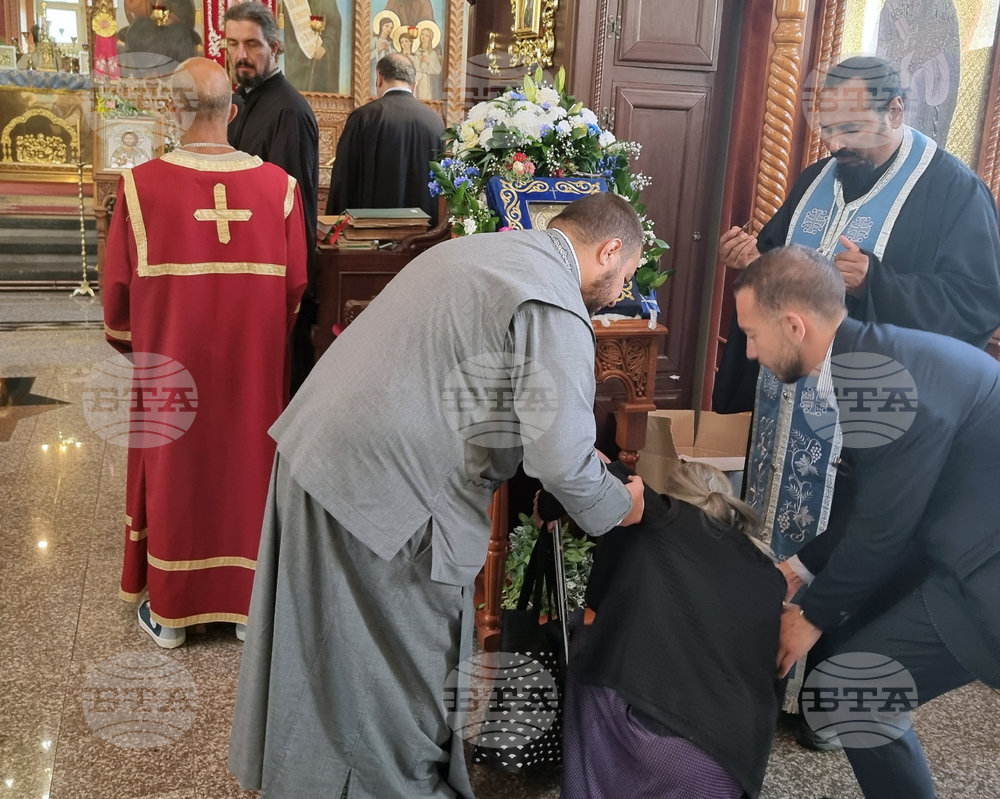 Шумен - чудотворната Хавайска мироточива Иверска икона на Пресвета Богородица - поклонение