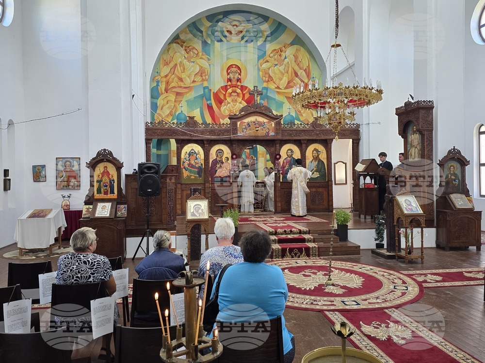 Село Арчар - храм „Успение Богородично“ - литургия