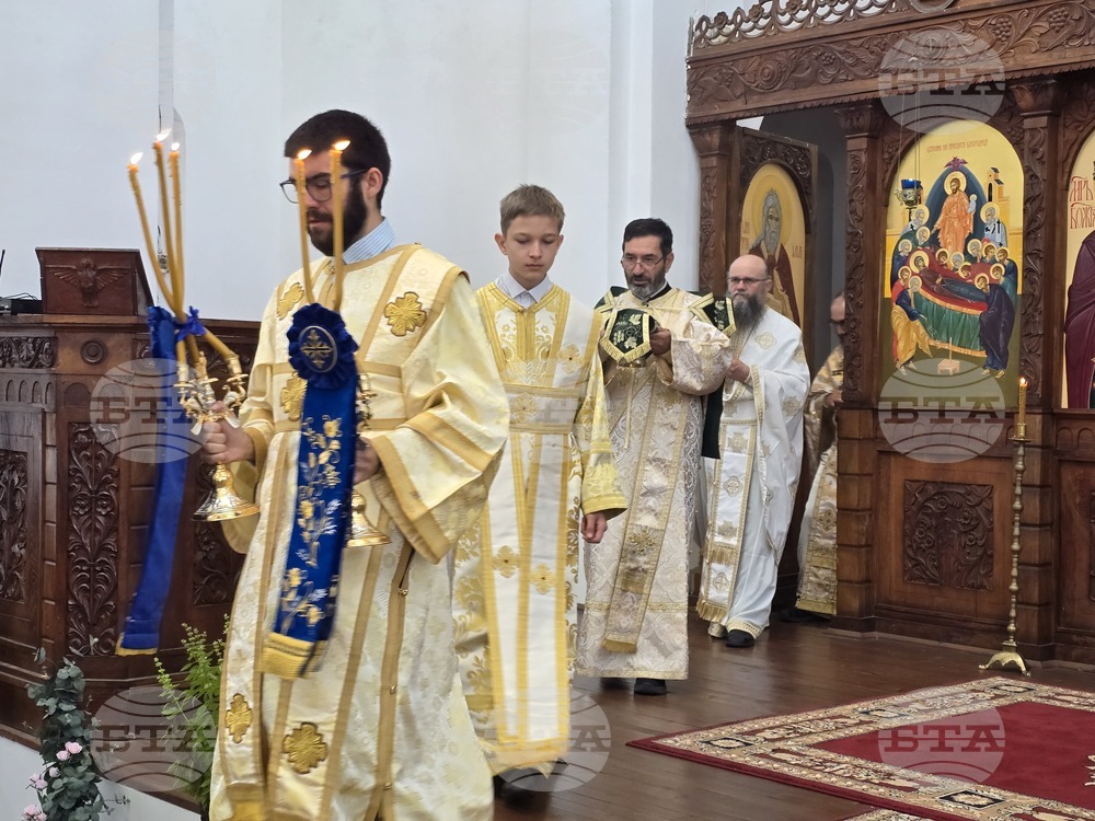 Село Арчар - храм „Успение Богородично“ - литургия