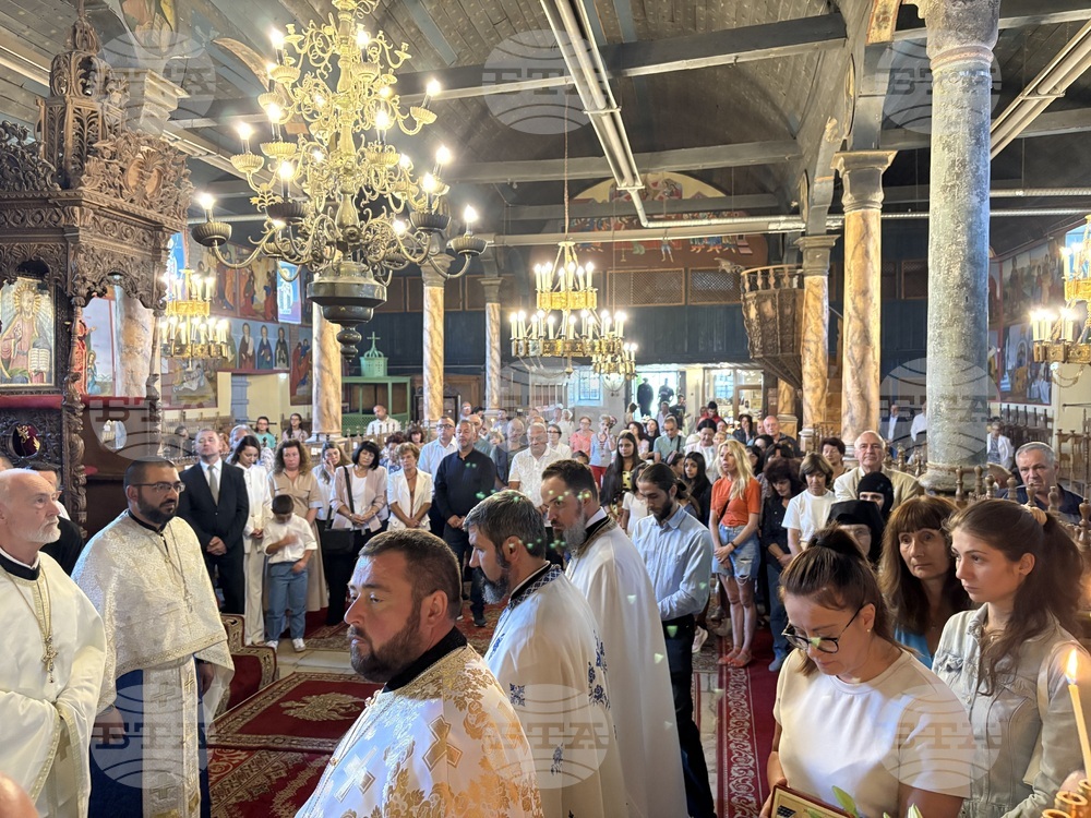 Самоков - патриарх Даниил - света литургия