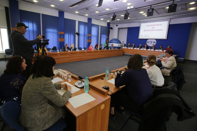 Национален пресклуб на БТА - българско вино - кръгла маса