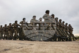 Летище Доброславци - военен парад - подготовка