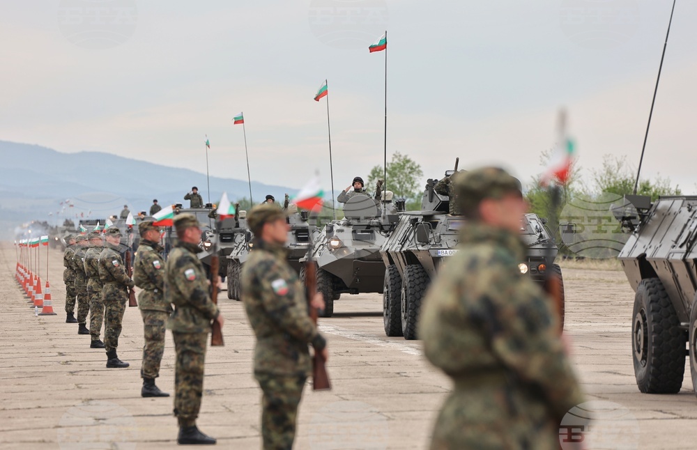 Летище Доброславци - военен парад - подготовка