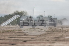 Летище Доброславци - военен парад - подготовка