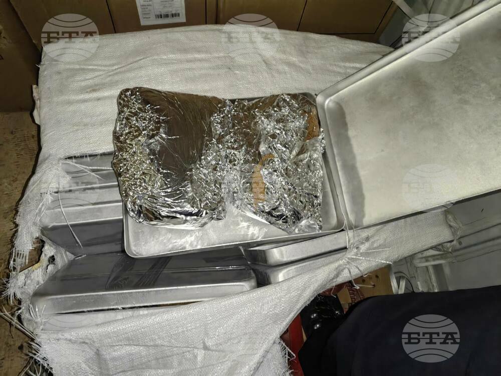 Контрабандни тютюневи изделия са открити в микробус на "Капитан Петко войвода"