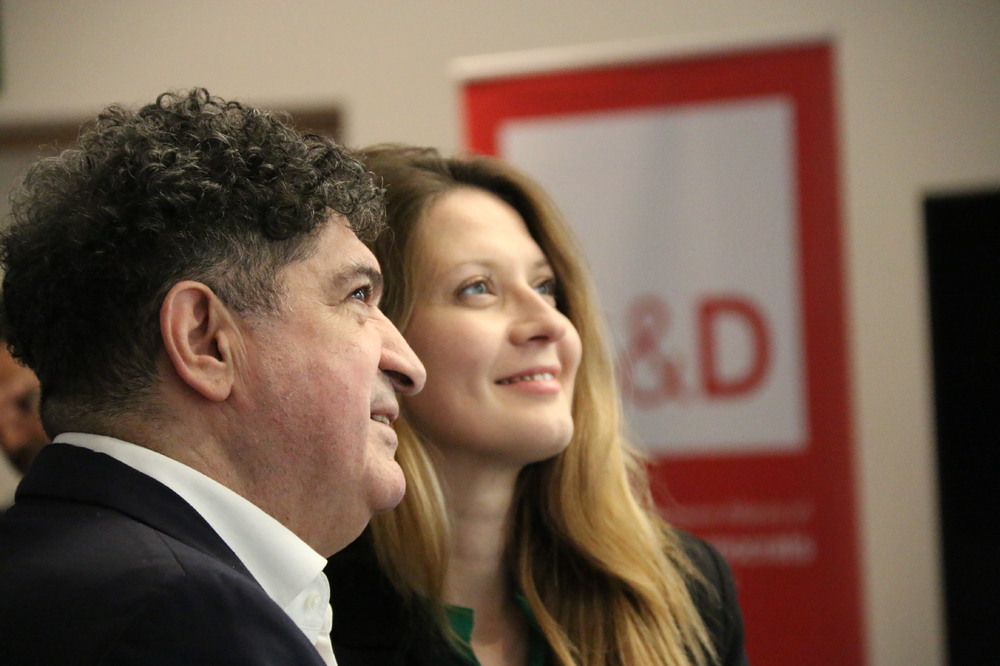 Българският художник Греди Асса с изложба в Европейския парламент по покана на Цветелина Пенкова и посланик Бончев