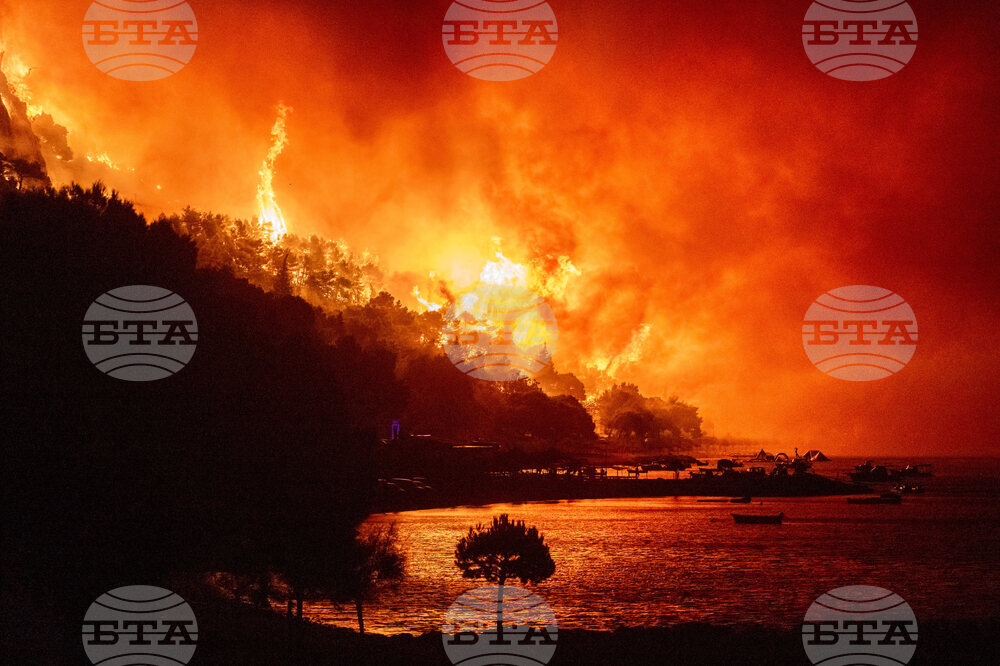APTOPIX Croatia Extreme Weather Wildfires