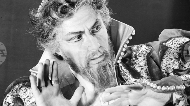 Старая се във всяка роля да кажа нещо ново, казва Никола Гюзелев (1936-2014)