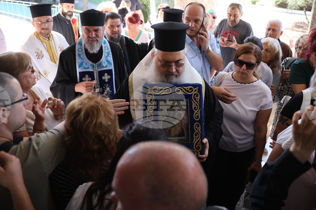 Варна - Чудотворната Хавайска мироточива Иверска икона на Пресвета Богородица - университетската болница „Св. Марина“