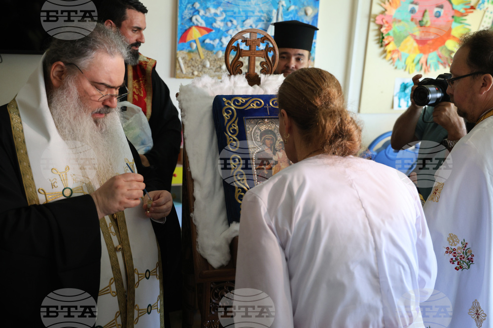 Варна - Чудотворната Хавайска мироточива Иверска икона на Пресвета Богородица - университетската болница „Св. Марина“